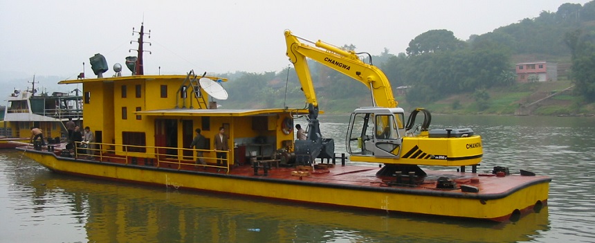 船用挖掘機.jpg